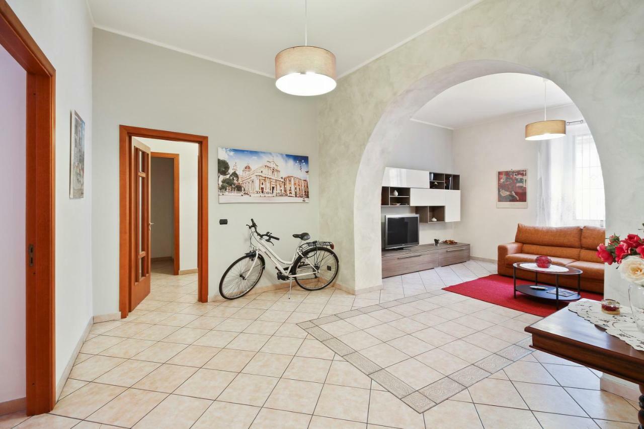 Central Balcony Apartment Katanya Dış mekan fotoğraf
