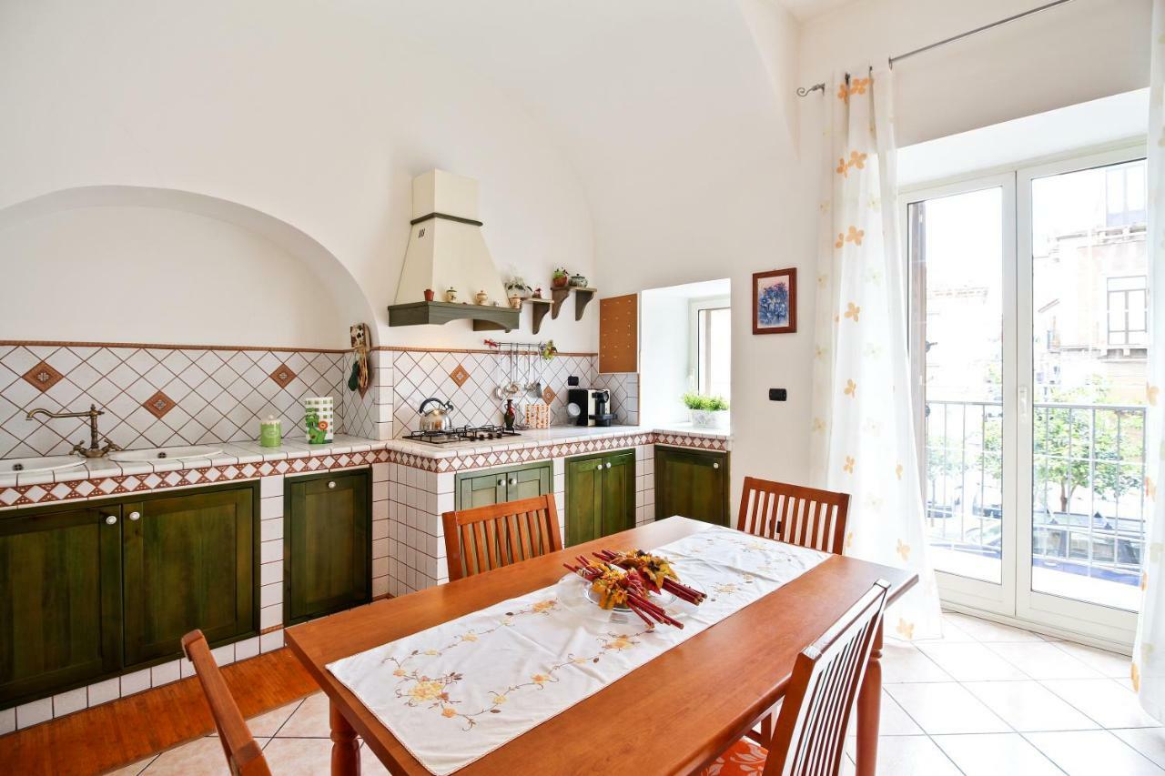 Central Balcony Apartment Katanya Dış mekan fotoğraf
